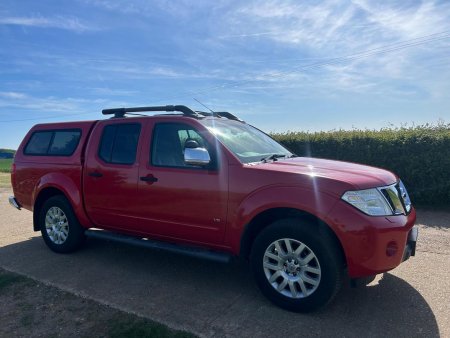 NISSAN NAVARA 3.0 dCi V6 Outlaw Auto 4WD Euro 5 4dr